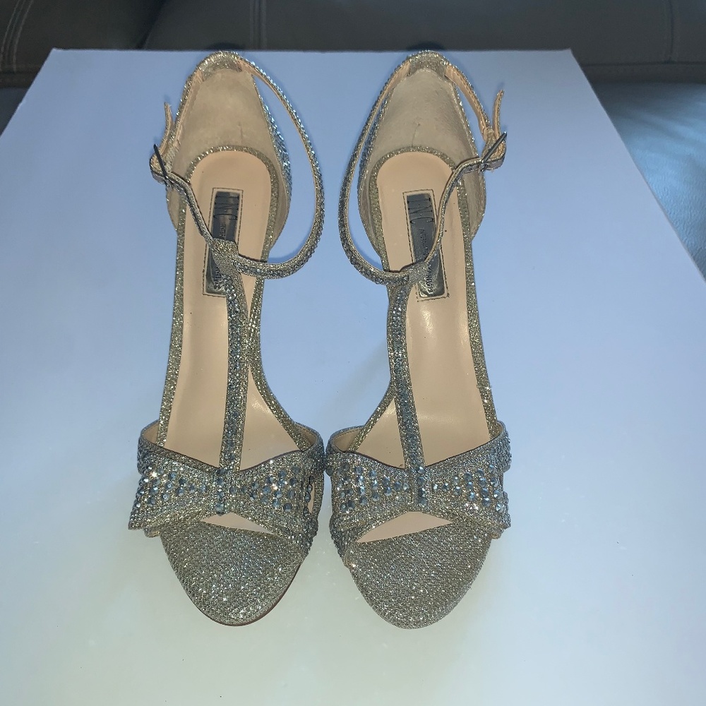 Womens INC Macys High Heel Neutral Rhinestone with Bow Strappy Sandal Shoes Size